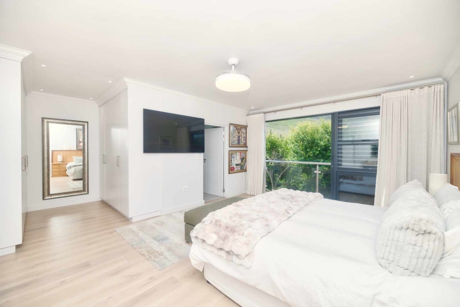 6 Bedroom Property for Sale in Hermanus Heights Western Cape